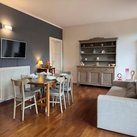 Casa Valeria - A Due Passi Dal Traghetto Apartmán