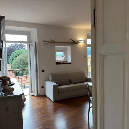 Casa Valeria - A Due Passi Dal Traghetto Cernobbio